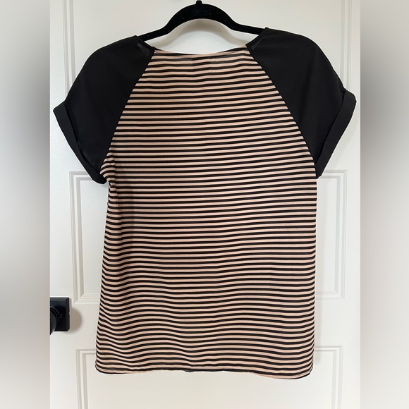 Short sleeve Top - Picture 2 of 3